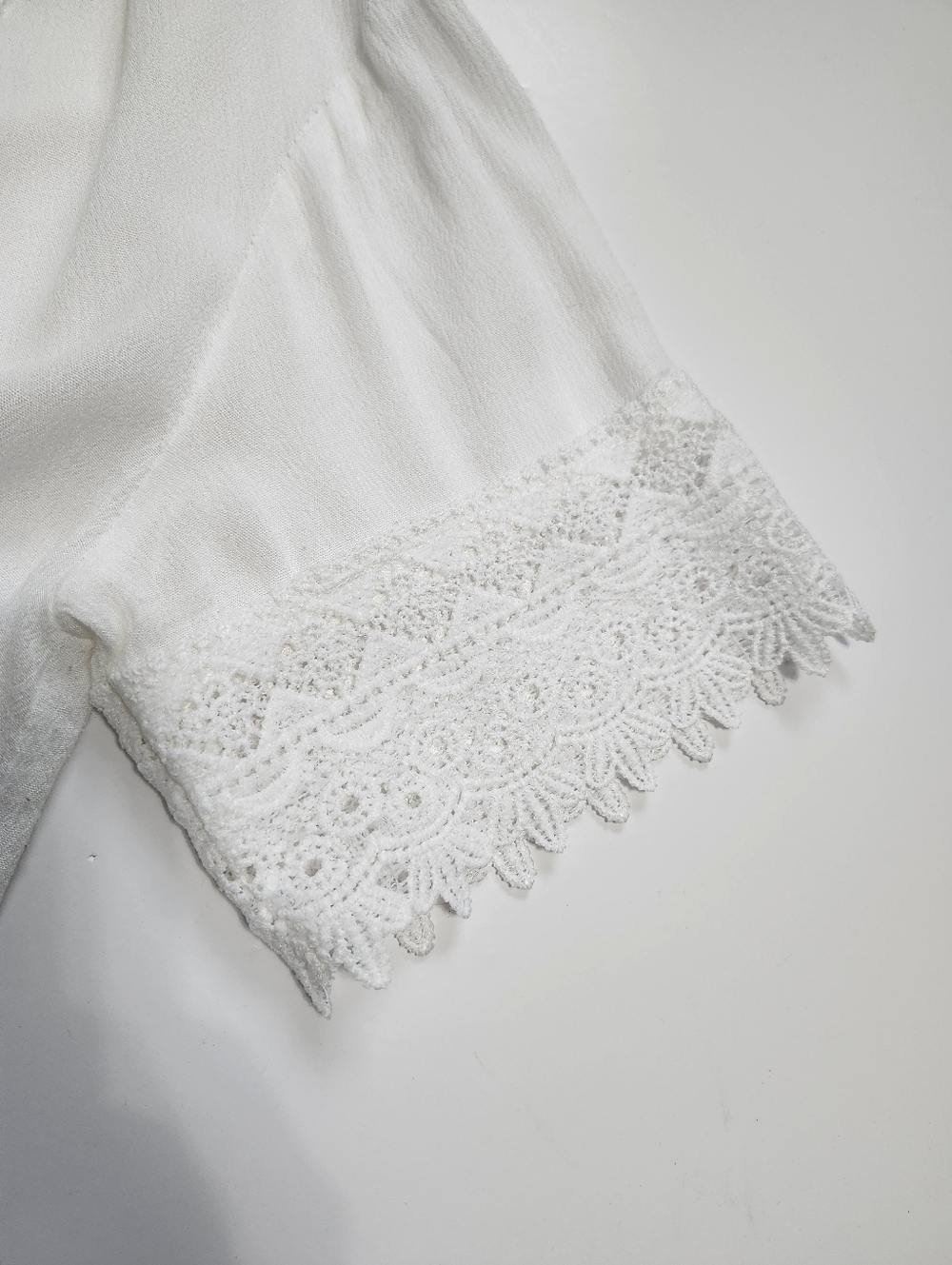 White Crochet V-Neck Boho Top Short Sleeves Cover Up size M - Picture 7 of 10